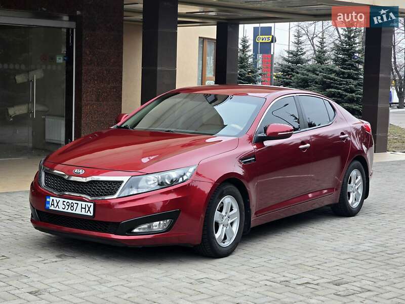 Седан Kia Optima 2013 в Харькове