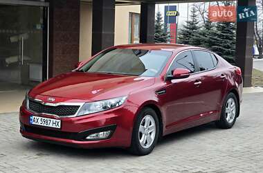 Седан Kia Optima 2013 в Харькове