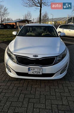 Седан Kia Optima 2015 в 
