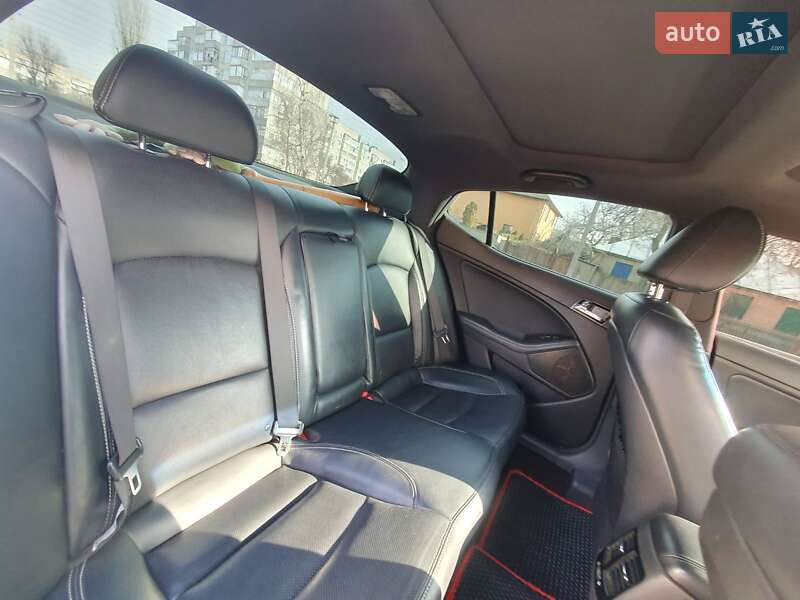 Седан Kia Optima 2013 в Черкасах