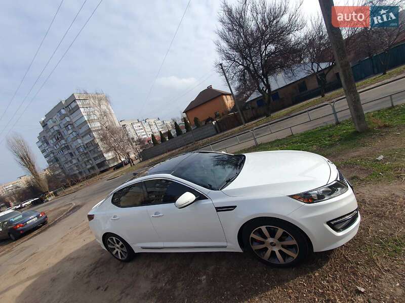 Седан Kia Optima 2013 в Черкасах