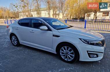 Седан Kia Optima 2015 в Калуше