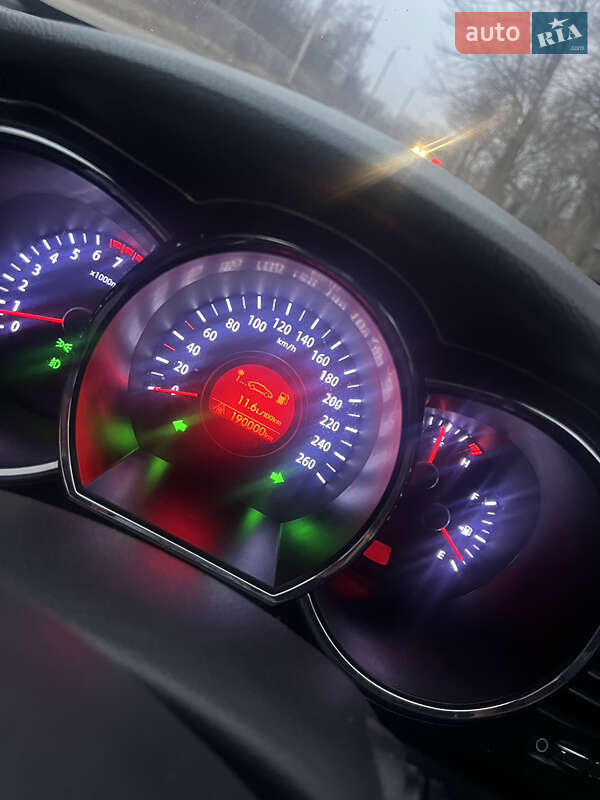 Седан Kia Optima 2011 в Києві