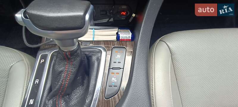 Седан Kia Optima 2014 в Киеве