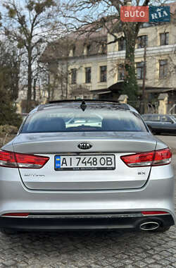 Седан Kia Optima 2016 в 
