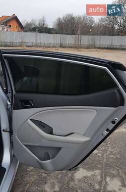 Седан Kia Optima 2015 в 