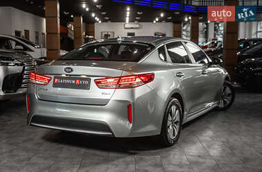 Седан Kia Optima 2017 в 