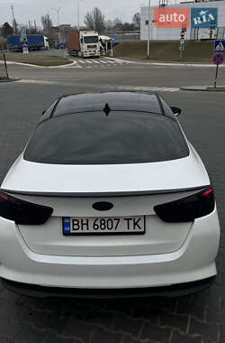 Седан Kia Optima 2014 в 