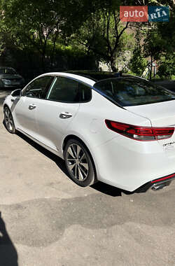 Седан Kia Optima 2016 в 
