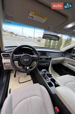 Седан Kia Optima 2016 в 