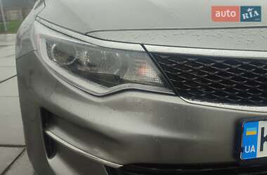 Седан Kia Optima 2016 в 