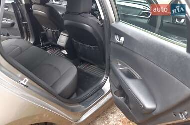 Седан Kia Optima 2016 в 