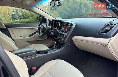 Седан Kia Optima 2014 в 
