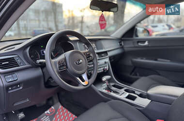 Седан Kia Optima 2017 в 