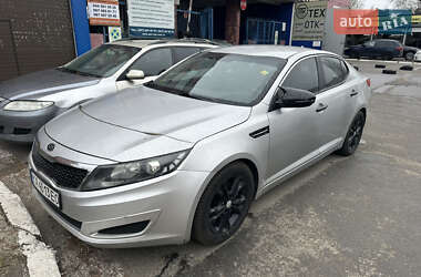 Седан Kia Optima 2013 в 