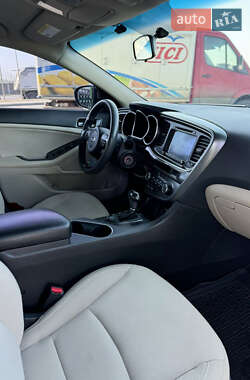 Седан Kia Optima 2015 в 