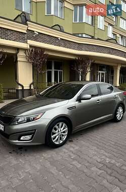 Седан Kia Optima 2014 в Софиевской Борщаговке