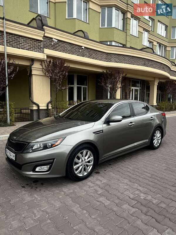 Седан Kia Optima 2014 в 