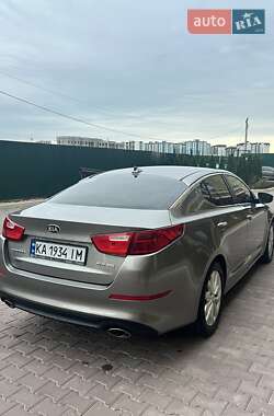 Седан Kia Optima 2014 в 