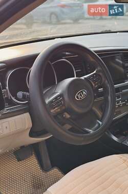 Седан Kia Optima 2014 в 