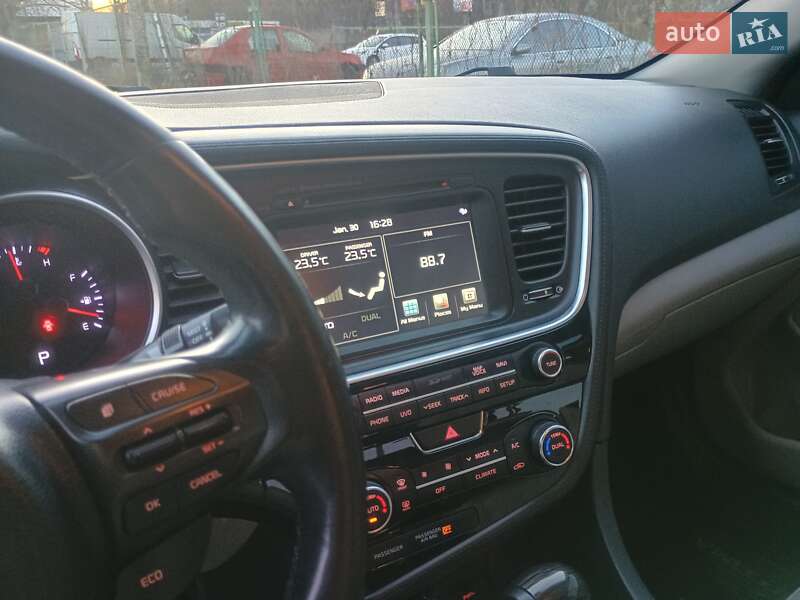 Седан Kia Optima 2015 в Чернигове