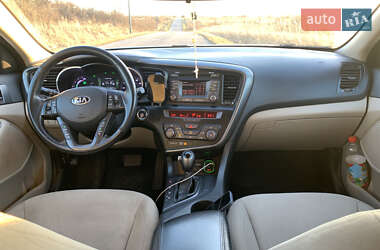 Седан Kia Optima 2013 в 