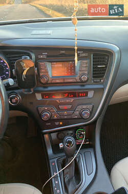 Седан Kia Optima 2013 в 