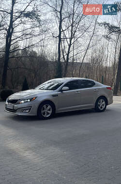 Седан Kia Optima 2015 в 
