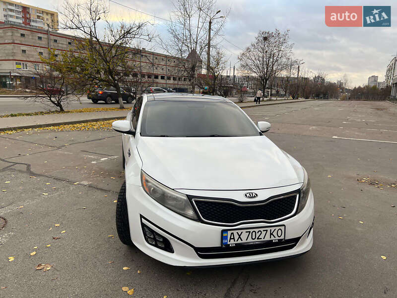 Седан Kia Optima 2014 в 