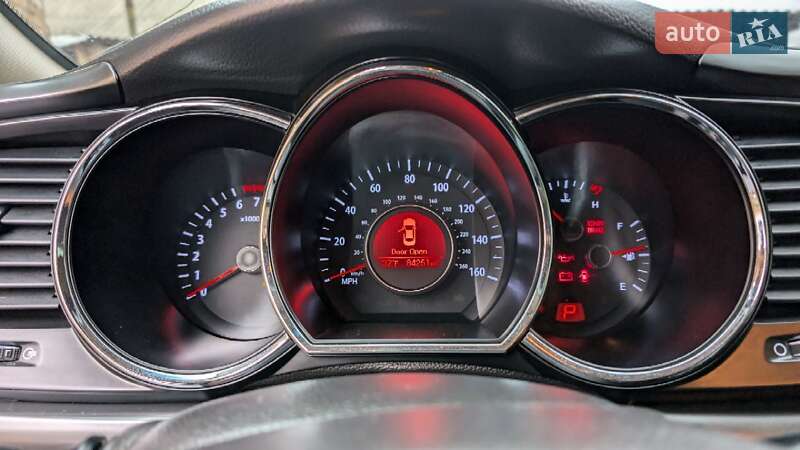 Седан Kia Optima 2013 в Печенегах