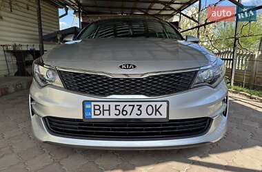 Седан Kia Optima 2016 в 