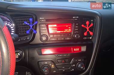 Седан Kia Optima 2012 в 