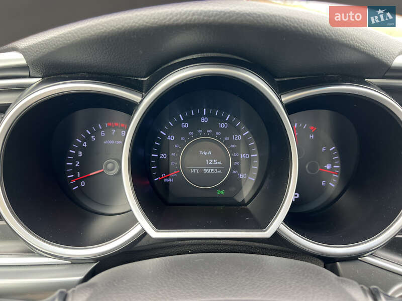 Седан Kia Optima 2015 в Одессе