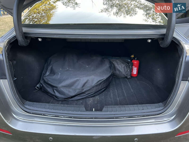 Седан Kia Optima 2015 в Одессе