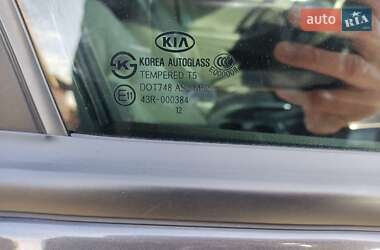 Седан Kia Optima 2013 в 