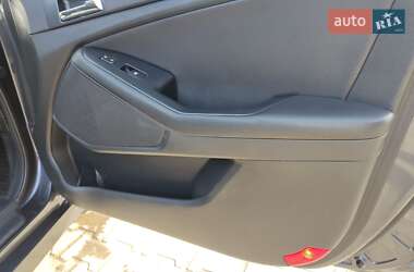 Седан Kia Optima 2013 в 