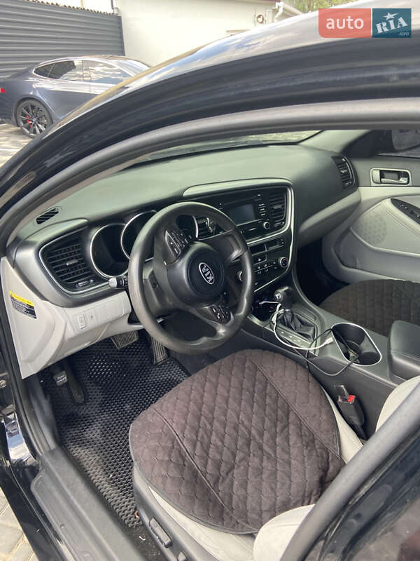 Седан Kia Optima 2013 в Николаеве