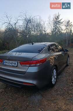 Седан Kia Optima 2016 в Полонному