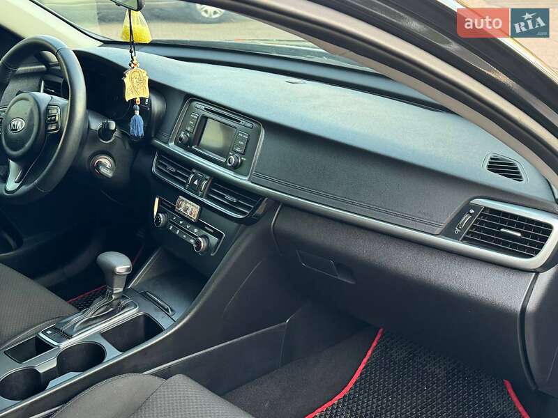 Седан Kia Optima 2016 в Черкасах