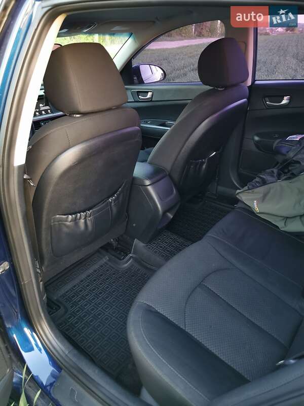 Седан Kia Optima 2017 в Сумах