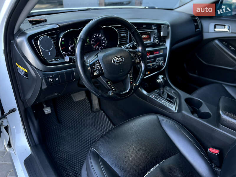 Седан Kia Optima 2013 в Одессе