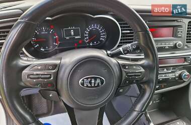 Седан Kia Optima 2015 в 
