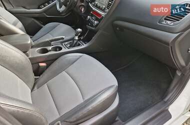 Седан Kia Optima 2015 в 