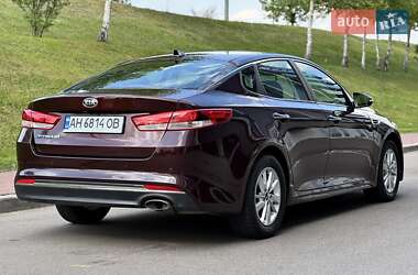 Седан Kia Optima 2016 в 