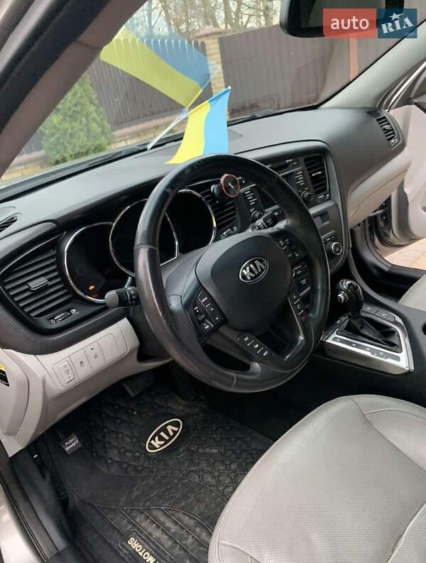 Седан Kia Optima 2012 в Хмельницькому