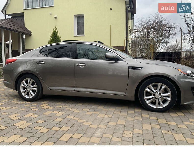 Седан Kia Optima 2012 в Хмельницькому