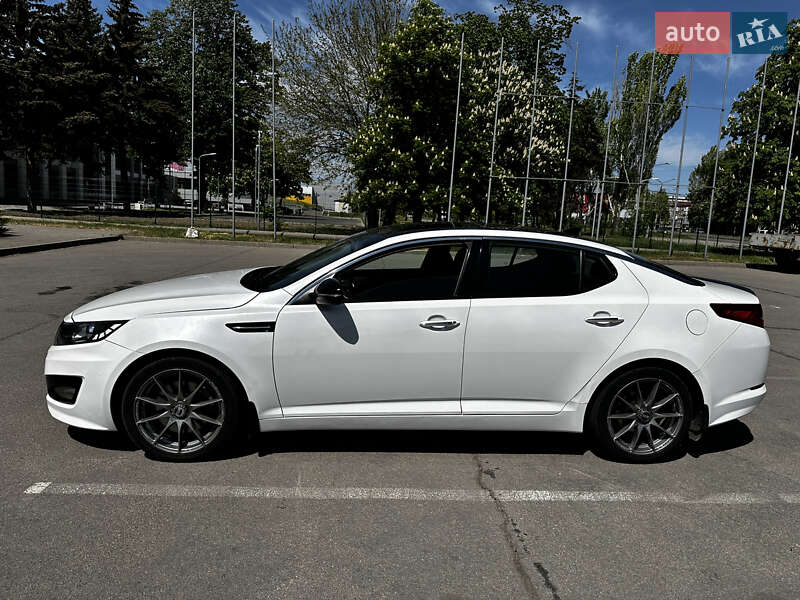 Седан Kia Optima 2011 в Запоріжжі
