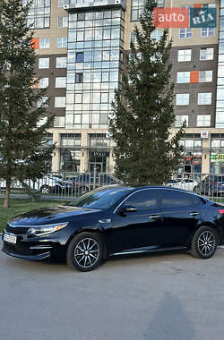 Седан Kia Optima 2016 в Чернівцях