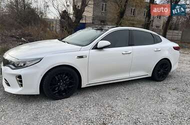 Седан Kia Optima 2016 в Кривом Роге