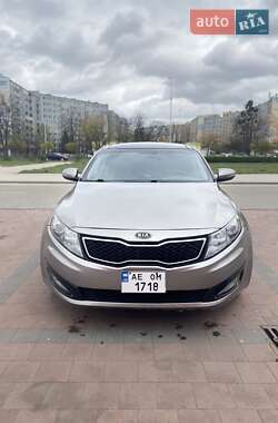 Седан Kia Optima 2011 в Кам'янському